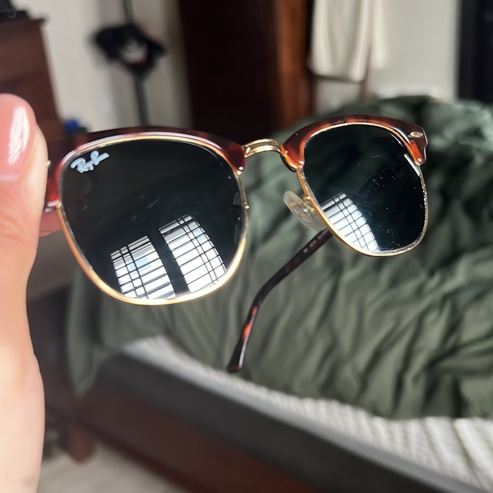 Authentic Ray-Ban sunglasses - Picture 3 of 3